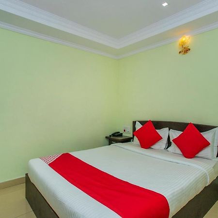 Oyo 25121 Bns Lodge Bangalore Dış mekan fotoğraf