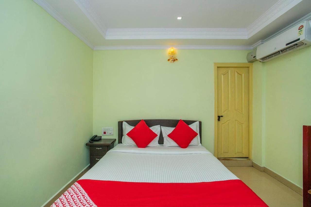 Oyo 25121 Bns Lodge Bangalore Dış mekan fotoğraf