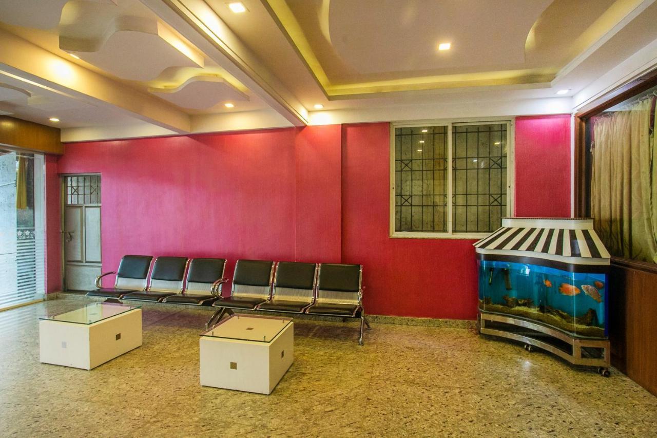 Oyo 25121 Bns Lodge Bangalore Dış mekan fotoğraf