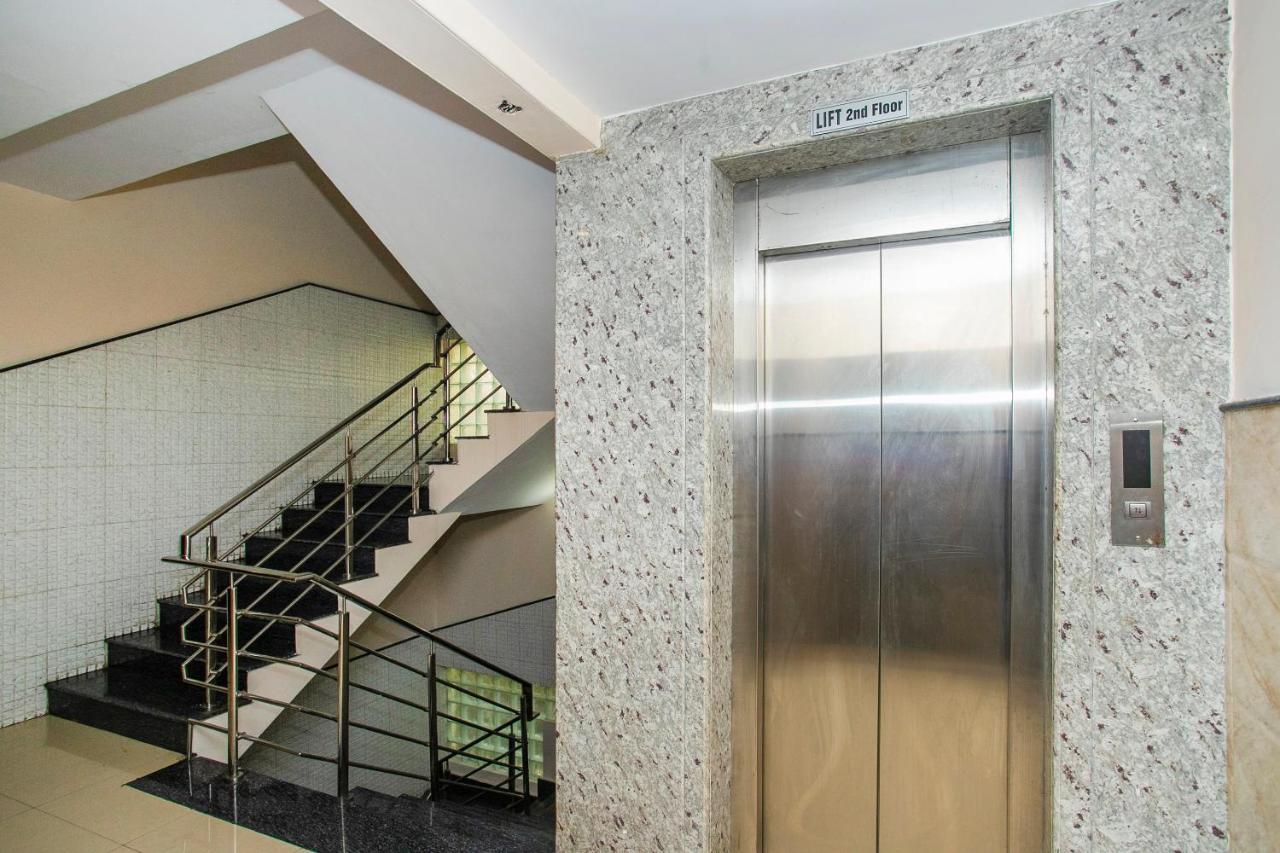 Oyo 25121 Bns Lodge Bangalore Dış mekan fotoğraf